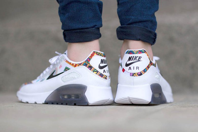 a-closer-look-at-the-liberty-x-nike-air-max-90-4