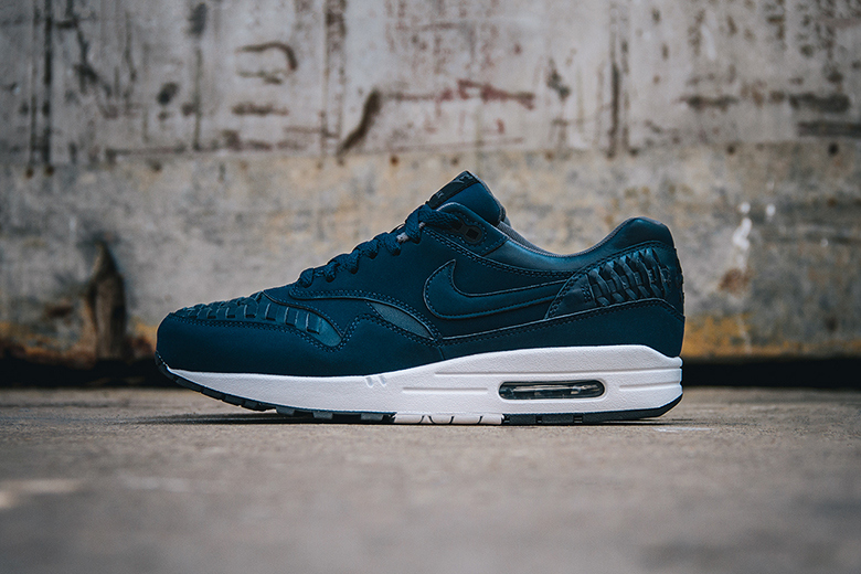 nike-air-max-1-woven-navy-1