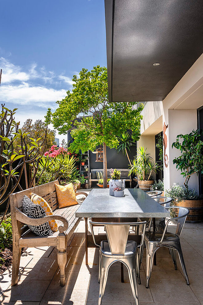 a residence full of color and vintage furniture_12