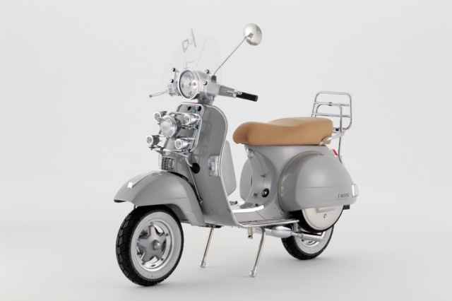 bunney-vespa-px150_MWQhkZI