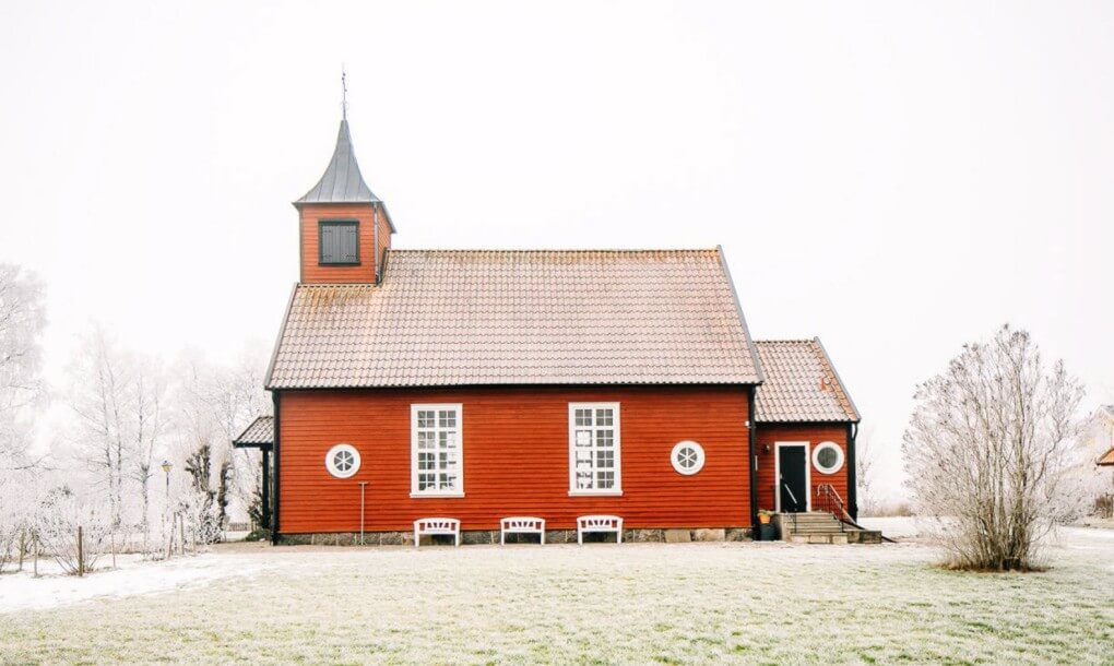 swedish_chapel_converted_into_home_1