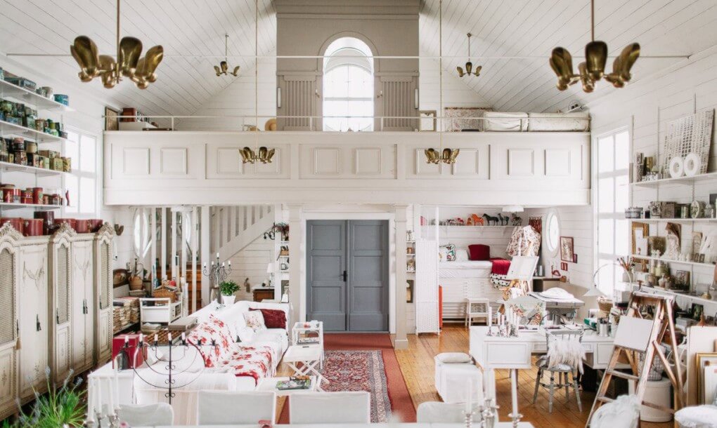 swedish_chapel_converted_into_home_13