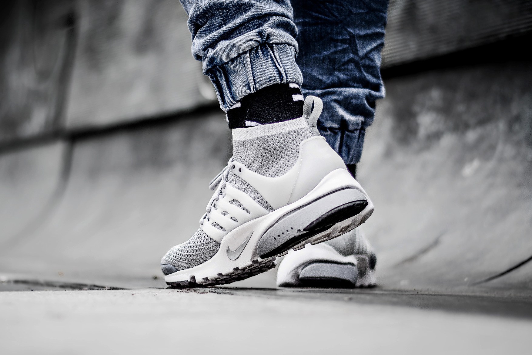 nike-air-presto-ultra-flyknit-wolf-grey-2