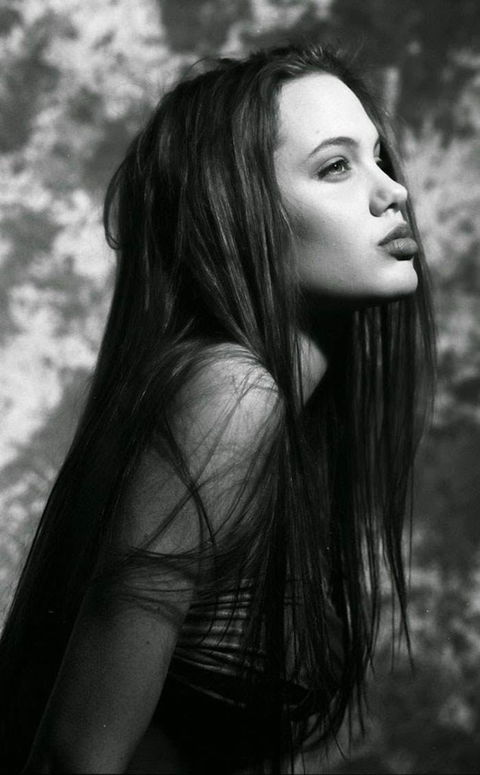 angelina_jolie_young_10