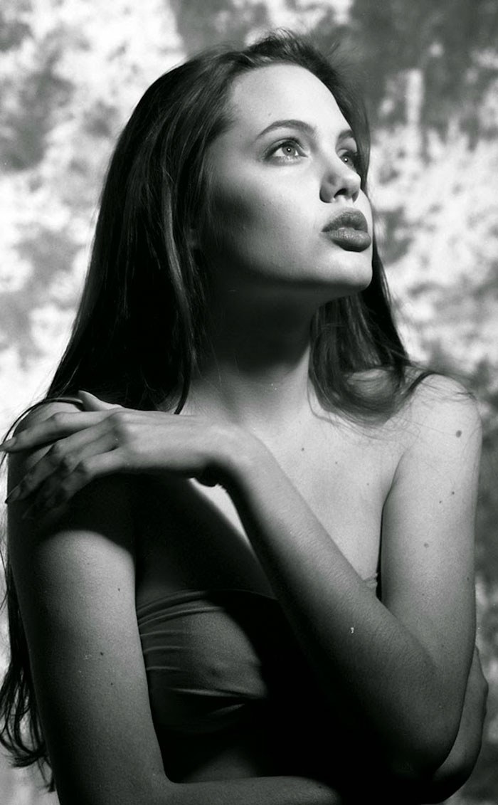 angelina_jolie_young_5