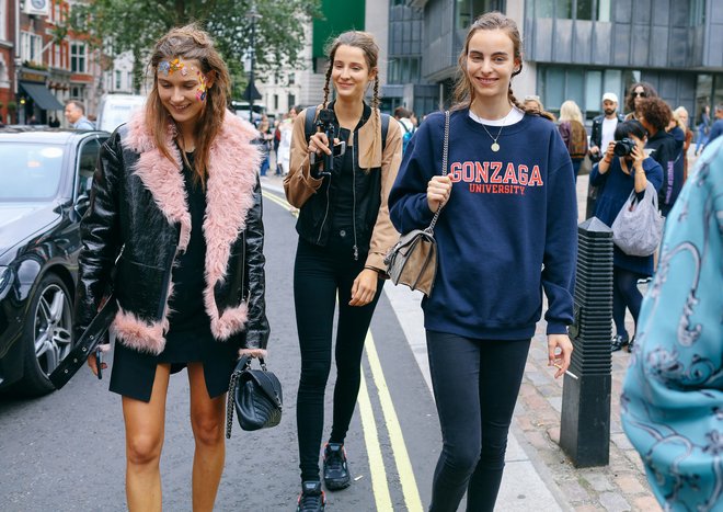 london-fashion-week-ss-2017-street-style-19