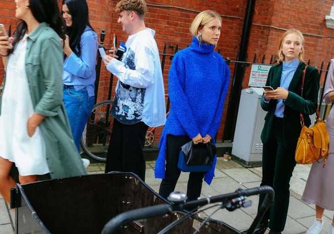 london-fashion-week-ss-2017-street-style-24