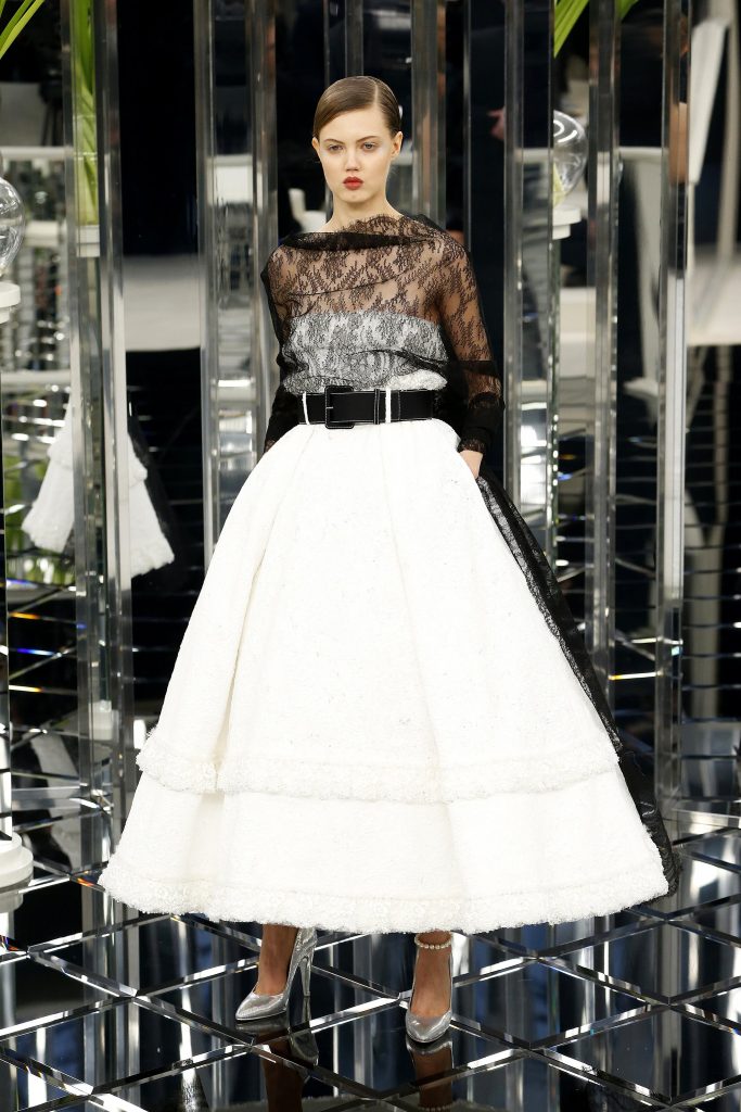 chanel-spring-summer-2017-couture-show (20)